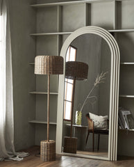 CANE gulvlampe i flettet sukkerrør - h152 cm - natur