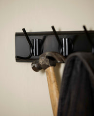 EDGY knagerække med 6 knager - sort m. sort finish