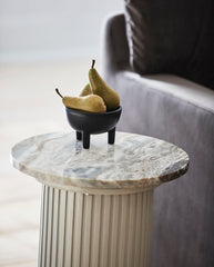 ERIE rundt sidebord i træ og marmor - ø40 cm - råhvid, brun, beige