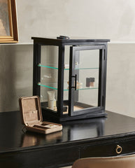 ARNO glasmontre/display i træ - 50x37 cm - sort/natur