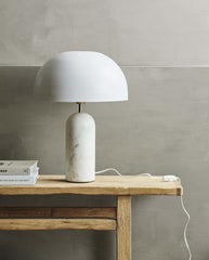 ATLAS bordlampe i marmor og metal - h49 cm - hvid