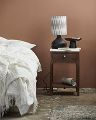 BILLE sengebord - brun/hvid marmor