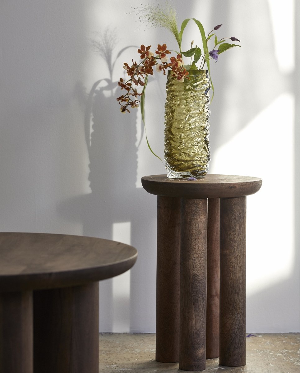 HELIN sidebord/sengebord i mangotræ - h49 cm - mørk brun